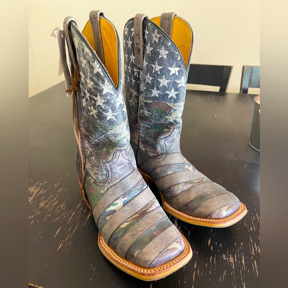 Tin Haul Camo Flag boot New 9.5